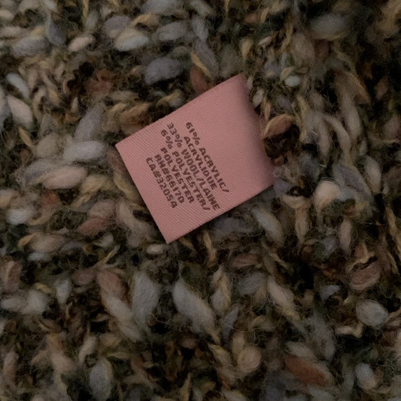 Hand Knit by Dollie Cropped Sweater Size Small - Picture 4 of 5